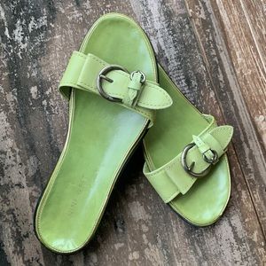 NINE WEST VINTAGE LIME GREEN LEATHER DOUBLE BUCKLE SLIDE SANDALS